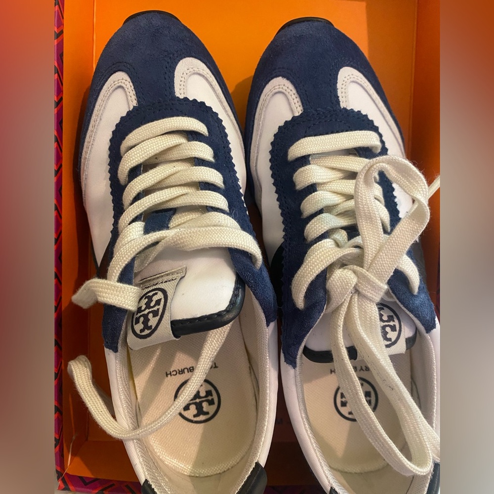 Tory Burch Hank sneaker (white/navy)
